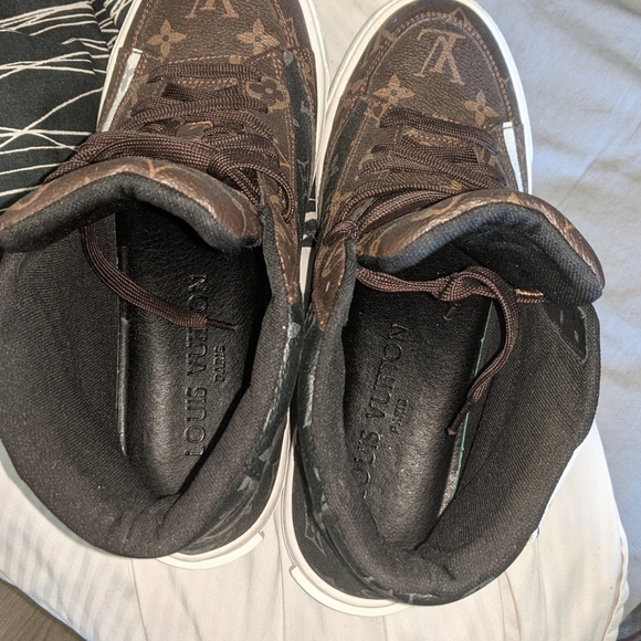 Louis Vuitton shoes size 9 - Picture 2 of 3